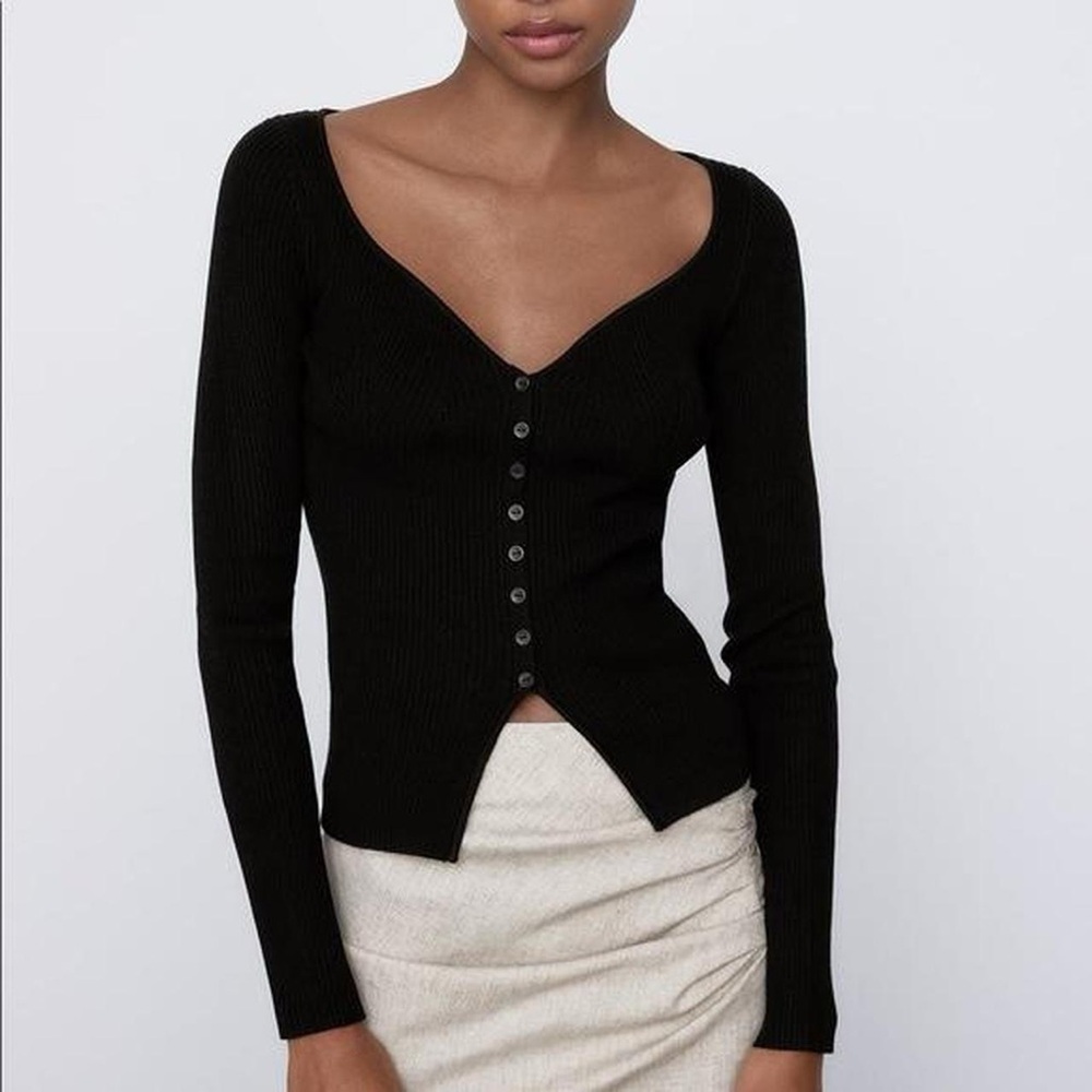 Zara Black Sweetheart Neckline Cardigan 🖤